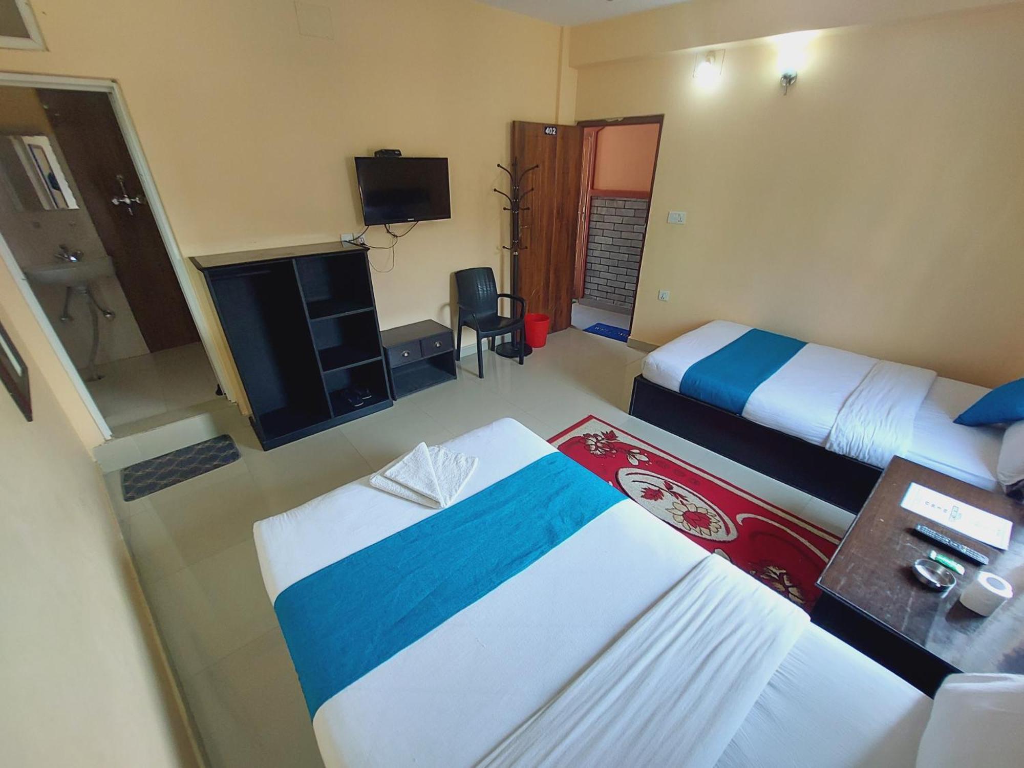 Golden Lake Pokhara Exterior photo